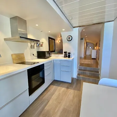 Longue 1 مينتون