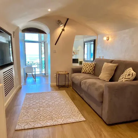 Longue 1 Apartment *